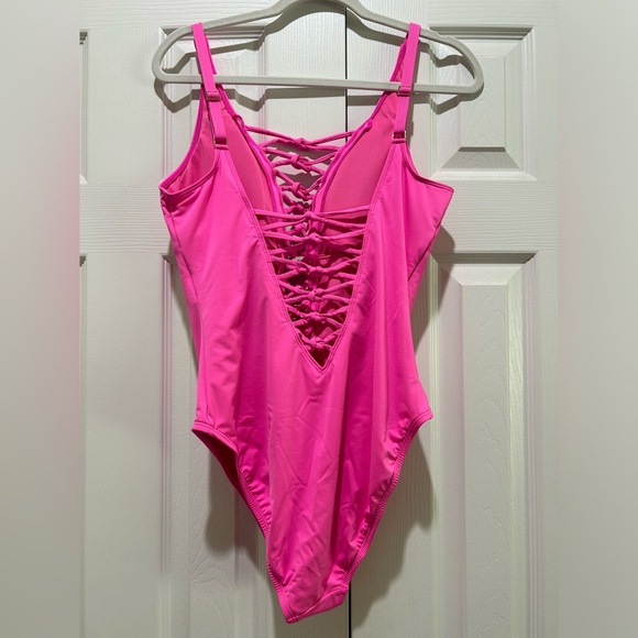 NWT Isle Lattice One-Piece Swimsuit Plumeria Pink - Picture 4 of 8